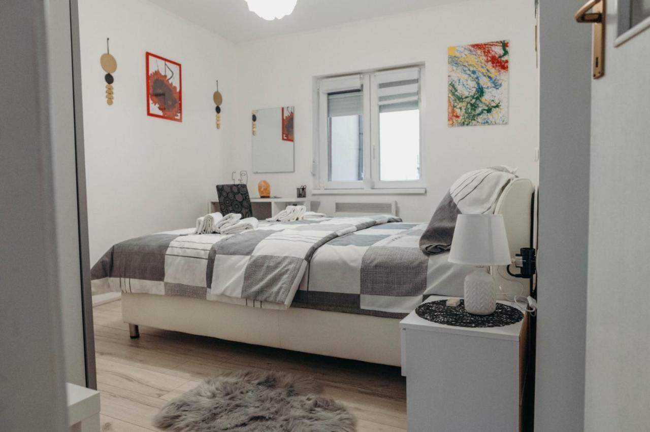Holy Apartment Ðakovo Bagian luar foto